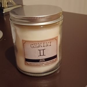 Gemini Horoscope Air scented soy candle 7oz.
